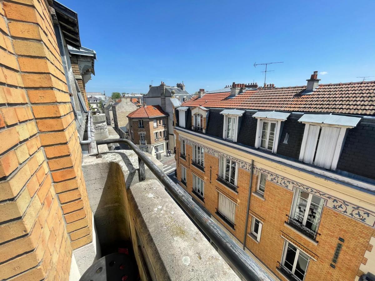 Hincmar De Yourhosthelper * Reims